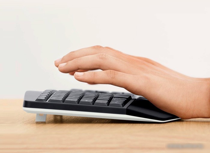 Офисный набор Logitech Wireless Desktop MK850 920-008226