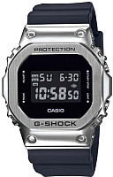 Наручные часы Casio GM-5600-1ER