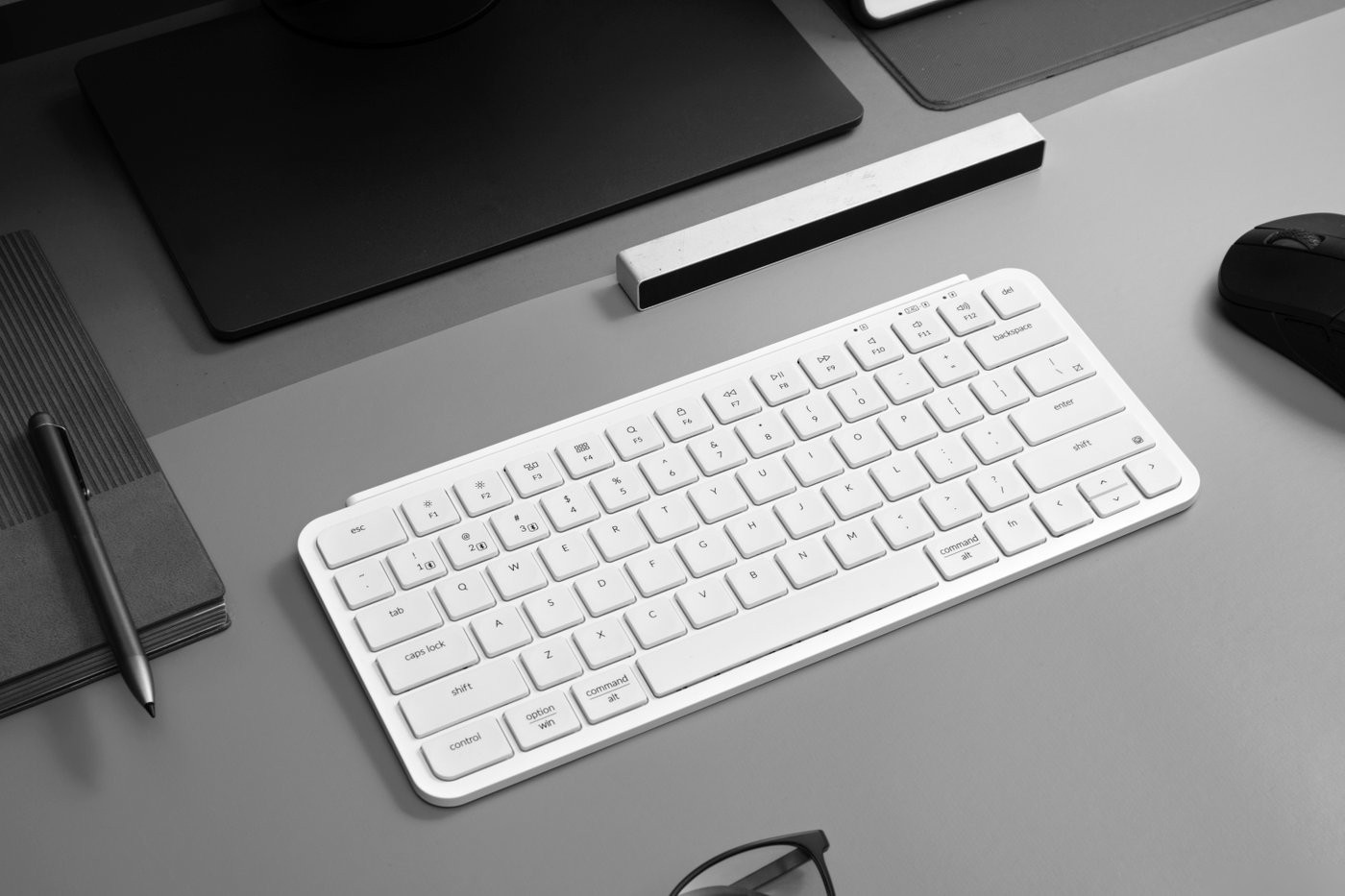 Клавиатура Keychron B1 Pro B1P-K8 (белый, нет кириллицы)