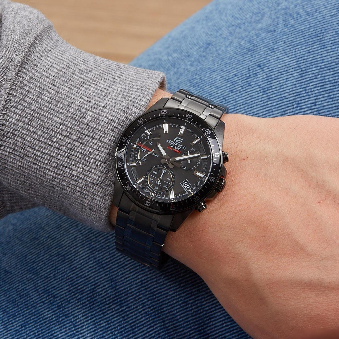 Наручные часы Casio EFV-540DC-1AVUEF