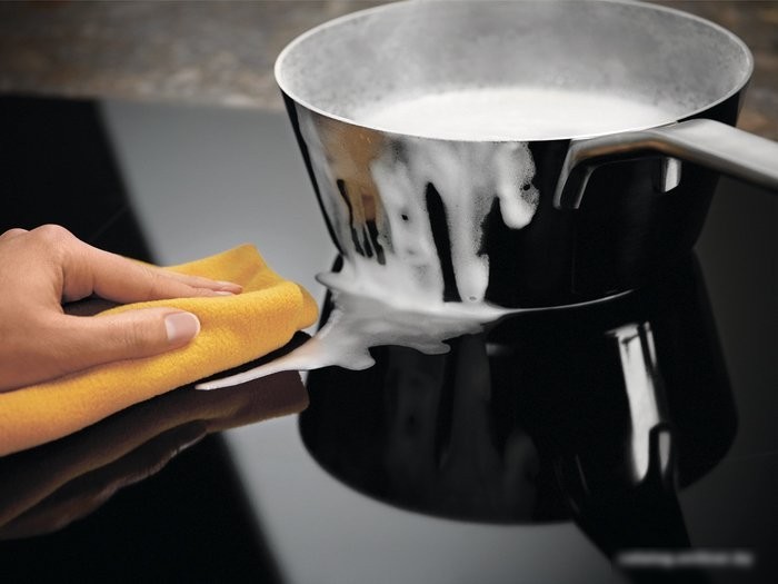 Варочная панель Electrolux Induction 300 Slim-Fit LIL61434C
