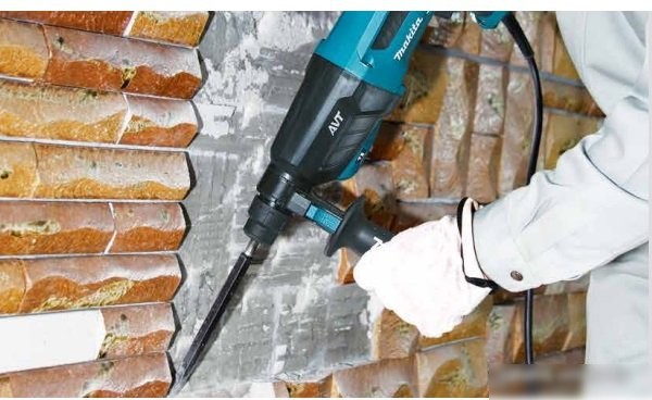 Перфоратор Makita HR2631FT