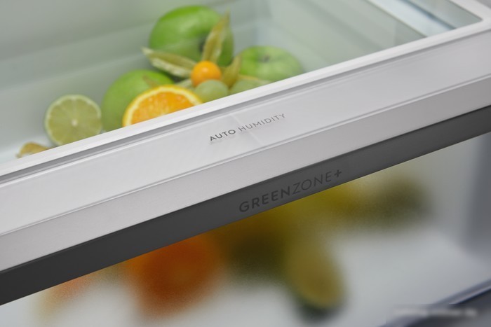 Холодильник Electrolux ENC8MD19S