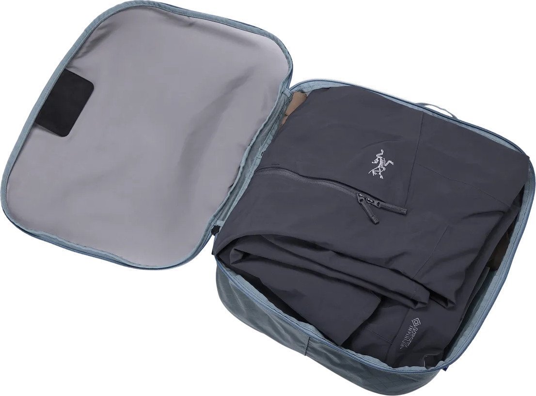Органайзер Thule Packing Cube L с сеткой 3205575 TPCS203POND (голубой)