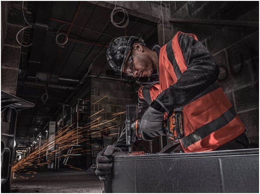 Заклепочник AEG Powertools BNZ18-0 4935472246 (без АКБ)