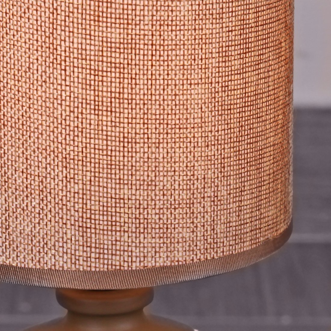 Настольная лампа Reluce 98231-0.7-01 (Light Brown)