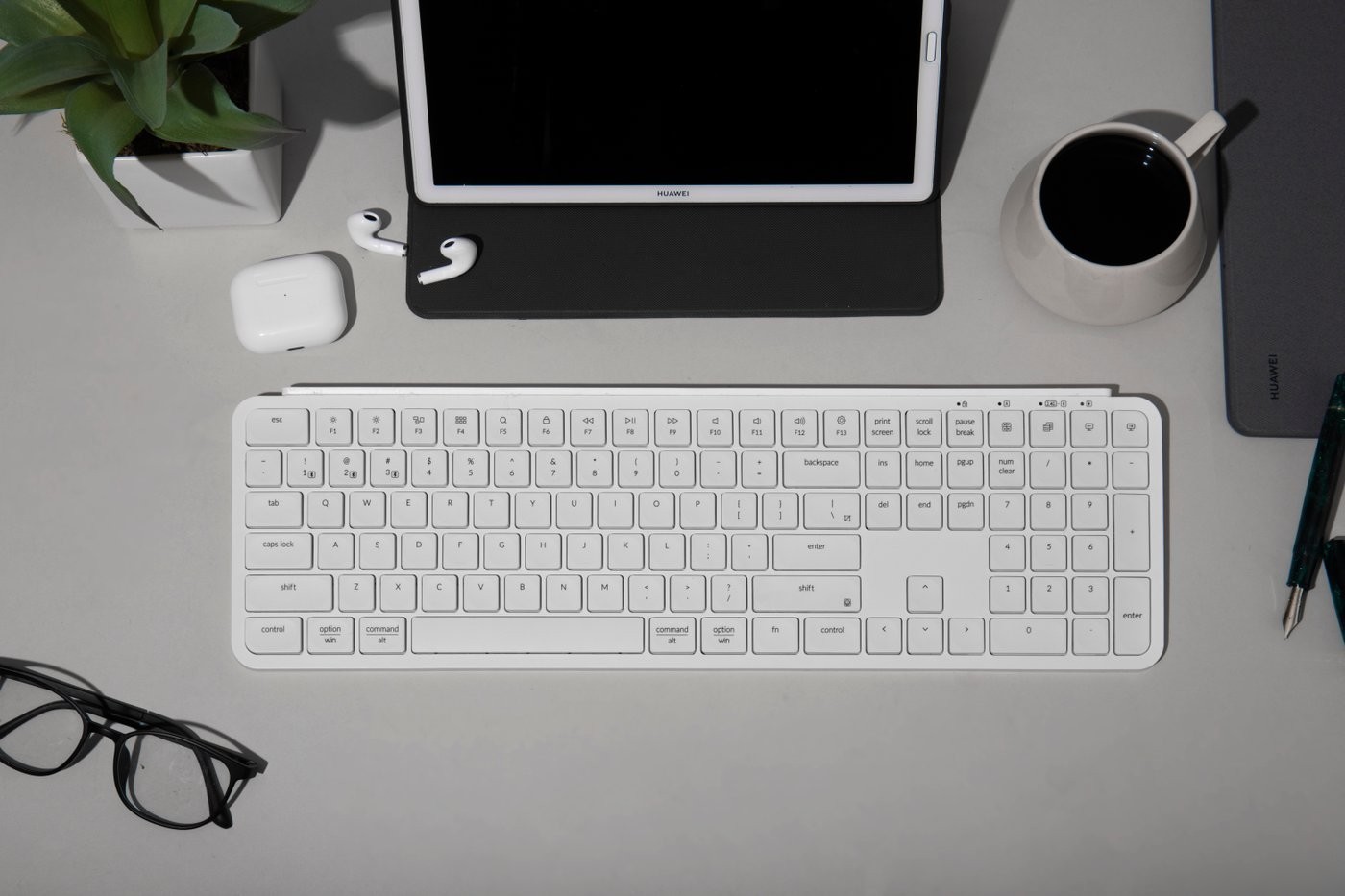 Клавиатура Keychron B6 Pro B6P-K8 (белый, нет кириллицы)