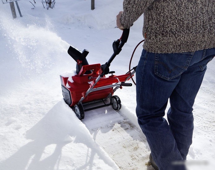 Снегоуборщик AL-KO Snowline 46 E