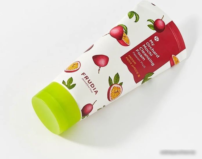 Frudia Пенка для умывания Mochi очищающая c маракуйей (120 мл)