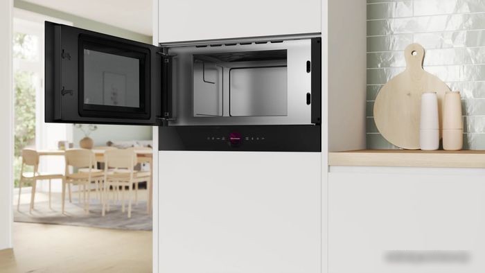 Микроволновая печь Bosch Serie 8 BFL7221B1
