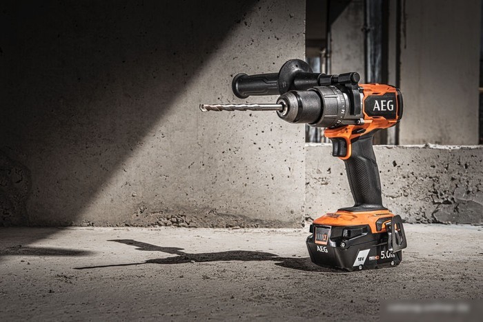 Ударная дрель-шуруповерт AEG Powertools BSB 18C3BL-X02C 4935478937 (с 2-мя АКБ 2 Ач + 4 Ач, кейс)