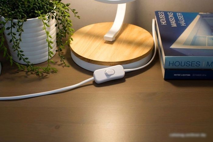 Настольная лампа Home Light Астерия E013-1-W (белый)