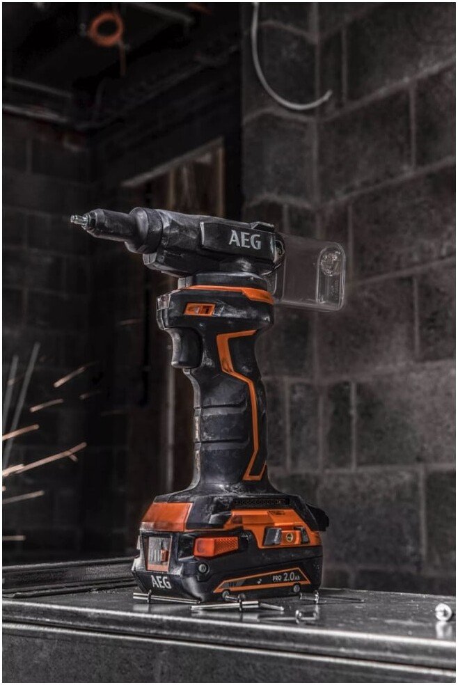 Заклепочник AEG Powertools BNZ18-0 4935472246 (без АКБ)