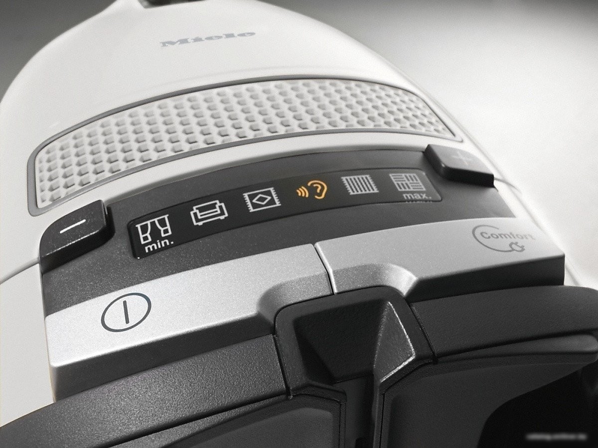 Пылесос Miele Complete C3 Allergy PowerLine SGFF4 (белый лотос)