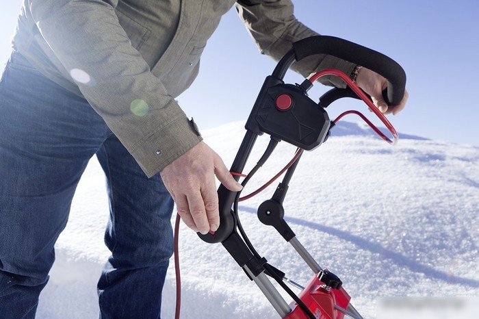 Снегоуборщик AL-KO Snowline 46 E