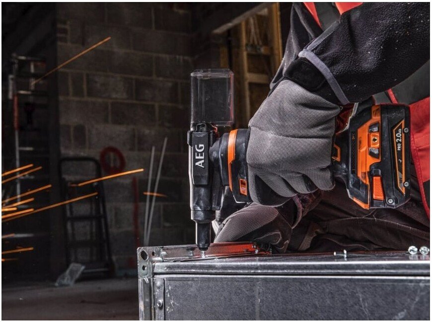 Заклепочник AEG Powertools BNZ18-0 4935472246 (без АКБ)