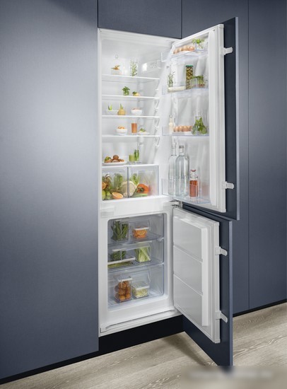 Холодильник Electrolux LNS5LE18S