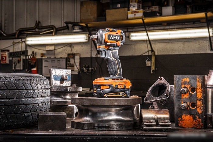 Гайковерт AEG Powertools BSS 18S12BL 4935472279 (без АКБ)