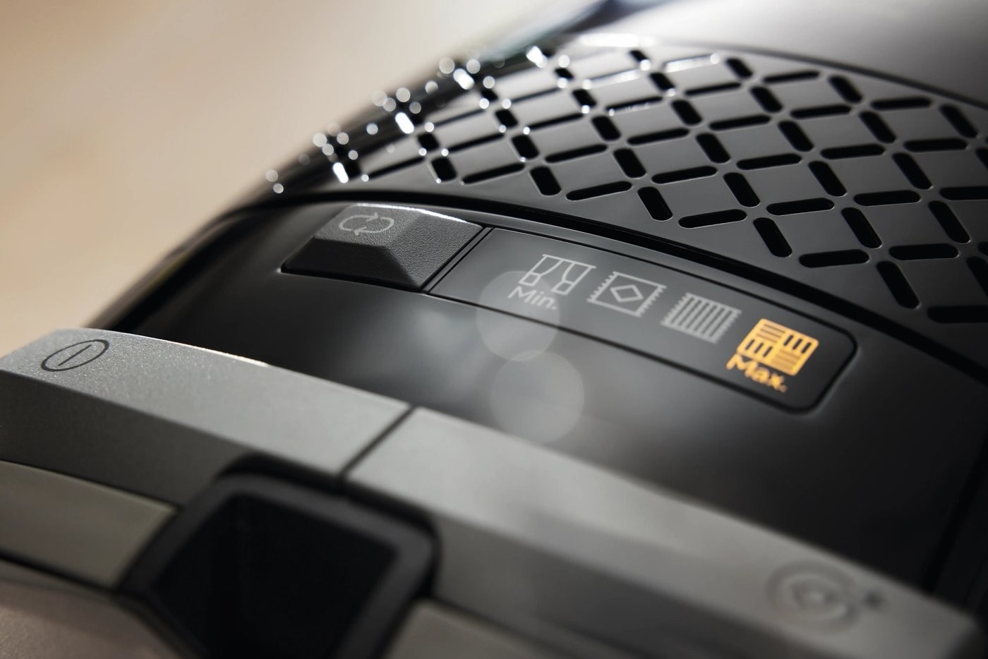 Пылесос Miele Guard M1 Cat & Dog ObsidianBlack