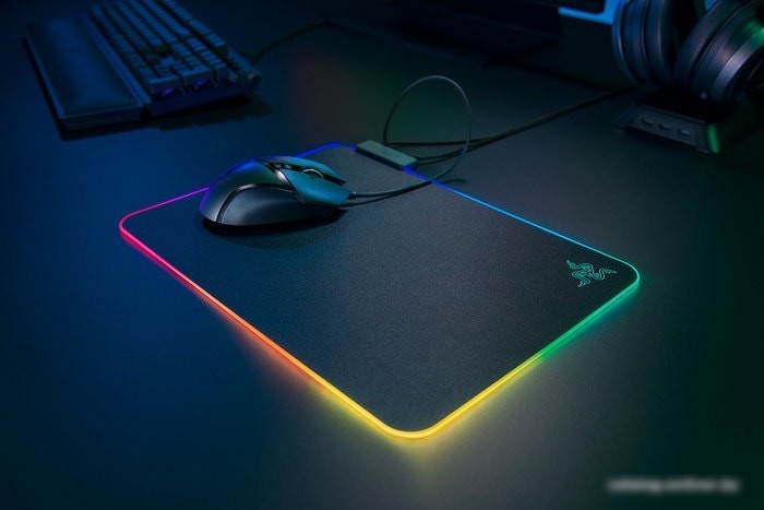 Коврик для мыши Razer Firefly V2