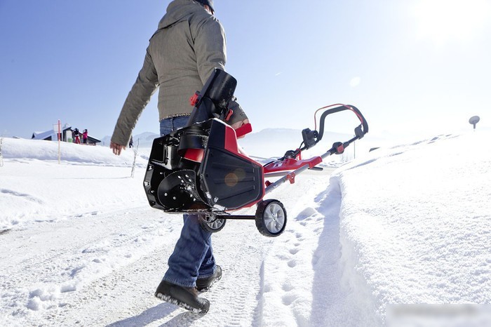 Снегоуборщик AL-KO Snowline 46 E