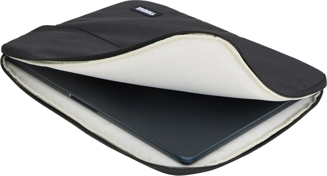 Чехол Thule Lithos Sleeve MacBook Air 15" 3205458 TLS115K (черный)