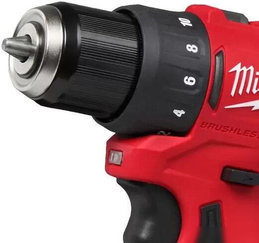 Дрель-шуруповерт Milwaukee M12 BLDDRC-402C 4933499688 (с 2-мя АКБ, кейс)