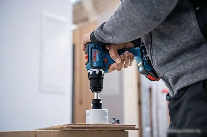 Дрель-шуруповерт Bosch GSR 18V-90 C Professional 06019K6000 (без АКБ)