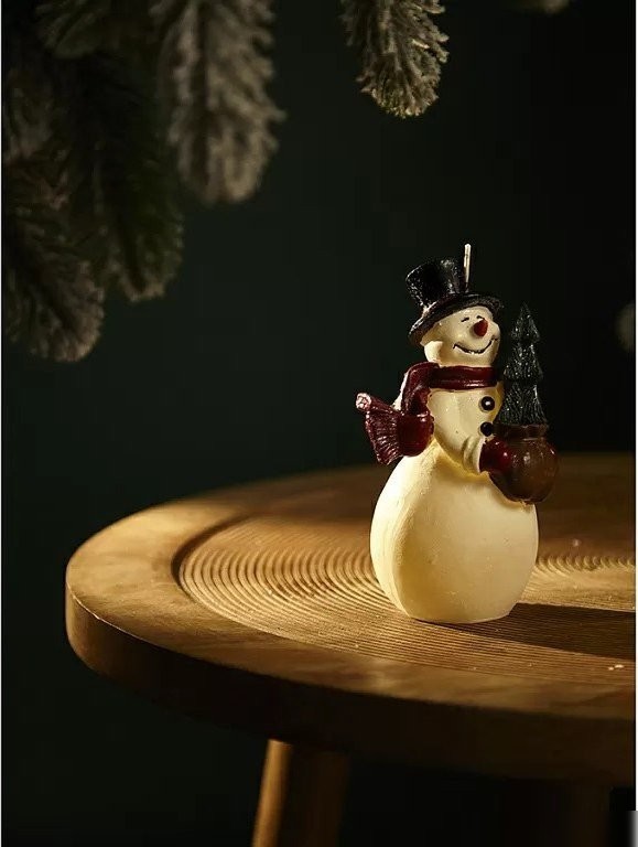 Фигурная свеча Tkano New Year Essential Festive snowman TK24-NY_CND0009 (белый/красный)