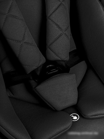 Детское автокресло Amarobaby Brilliant Isofix AMARO-2003-BrCh (черный)