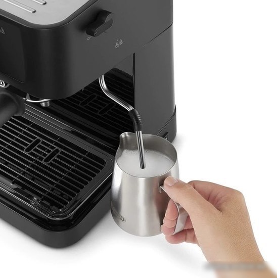 Рожковая помповая кофеварка DeLonghi Stilosa EC230.BK
