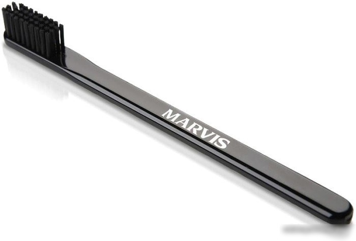 Зубная щетка Marvis Toothbrush средней жесткости (черный) Зубная щетка Marvis Toothbrush средней жесткости (черный)