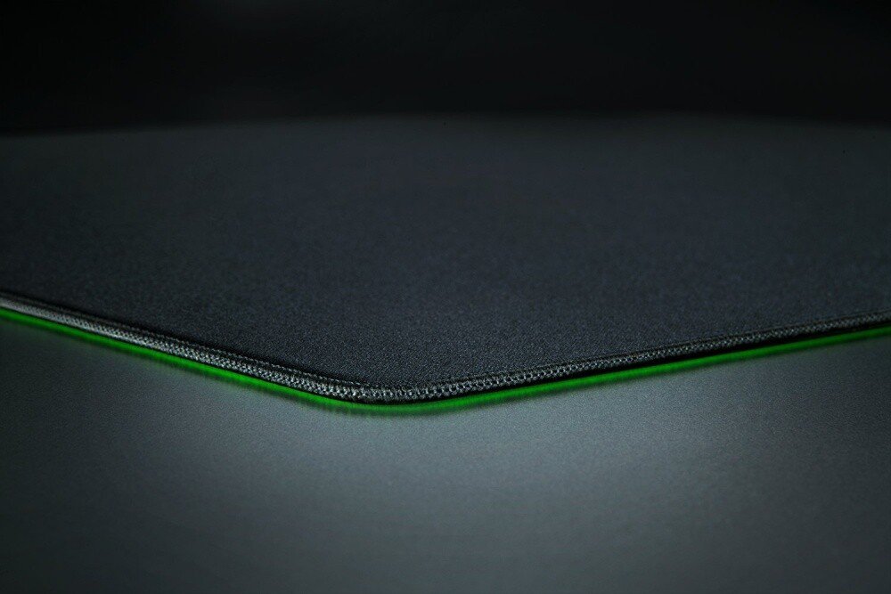Коврик для мыши Razer Gigantus V2 Pro Max Control (черный)