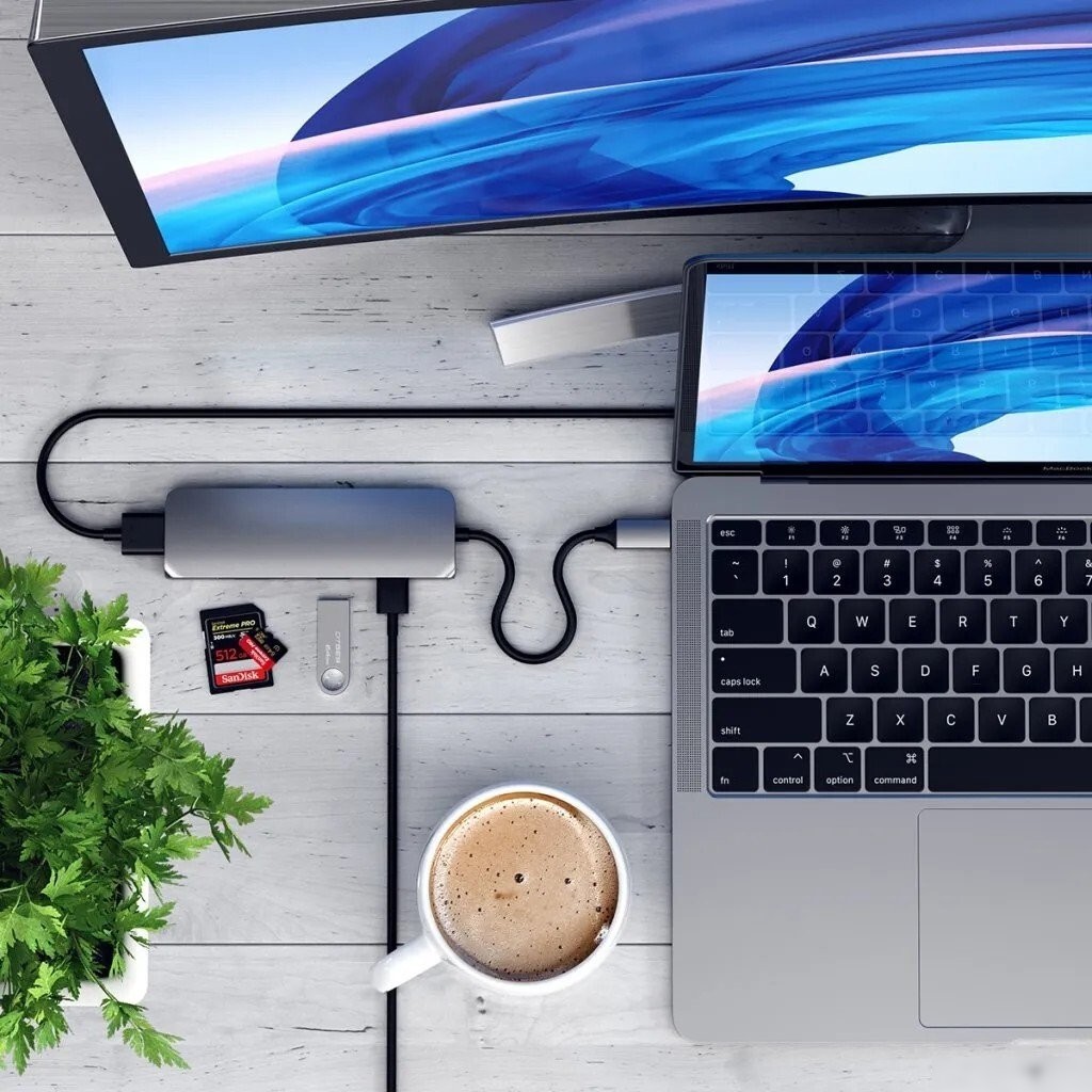Док-станция Satechi Aluminum USB-C Multiport Pro Adapter ST-UCMPAM
